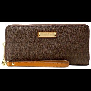 Michael Kors Logo Continental Signature Wristlet